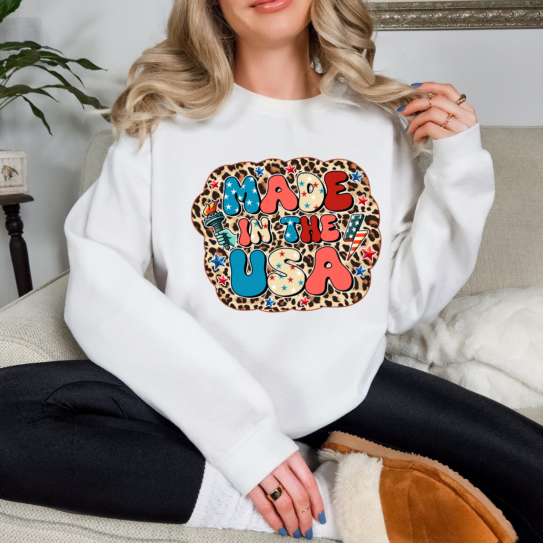 Made in the USA Leopard β T-Shirt, Crewneck & Hoodie