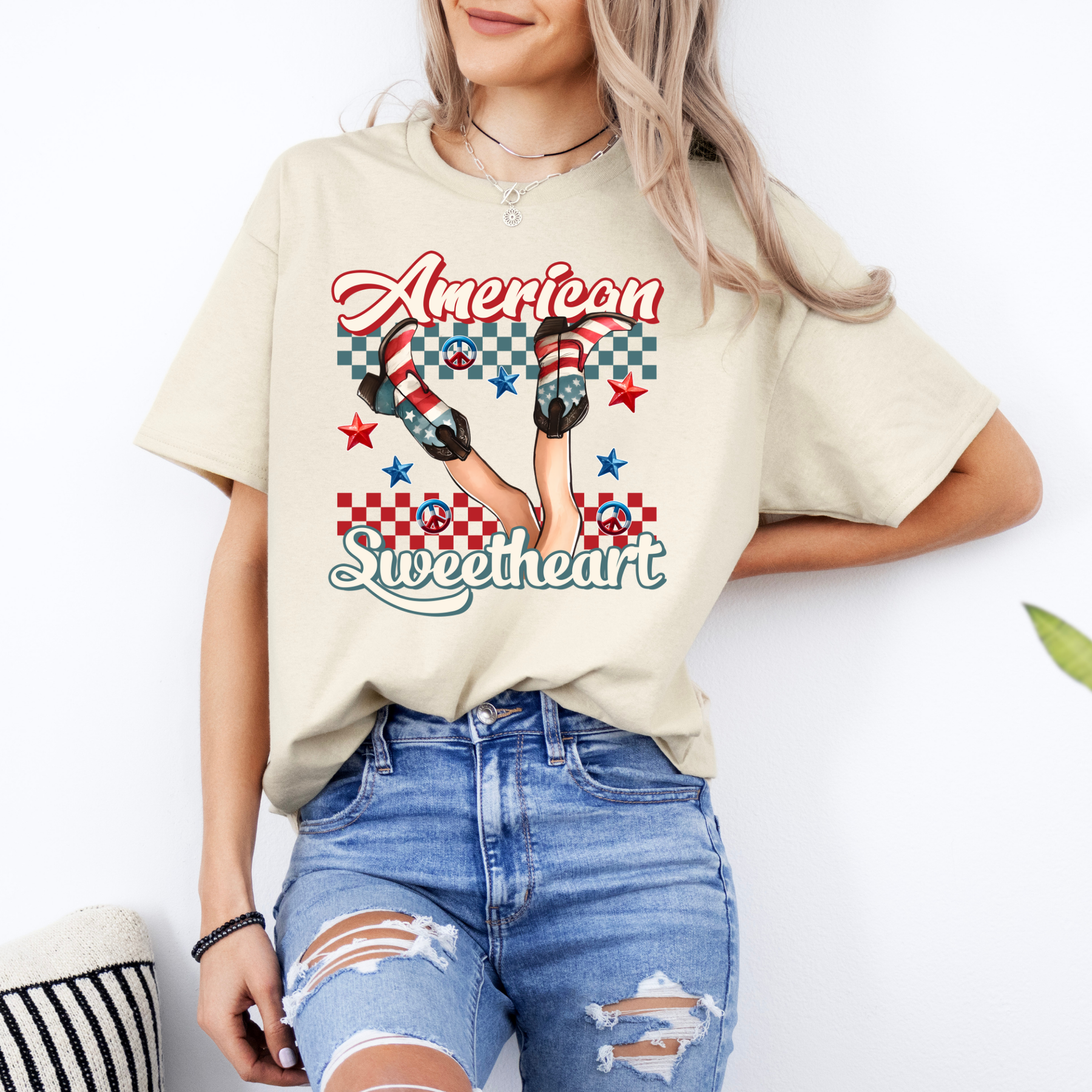 American Sweetheart Patriotic T-Shirt | Retro Cowgirl Fourth of July Graphic Tee
